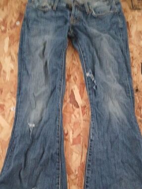Lucky Brand Men's Bootcut Jeans in Medium Blue with Distressed Details